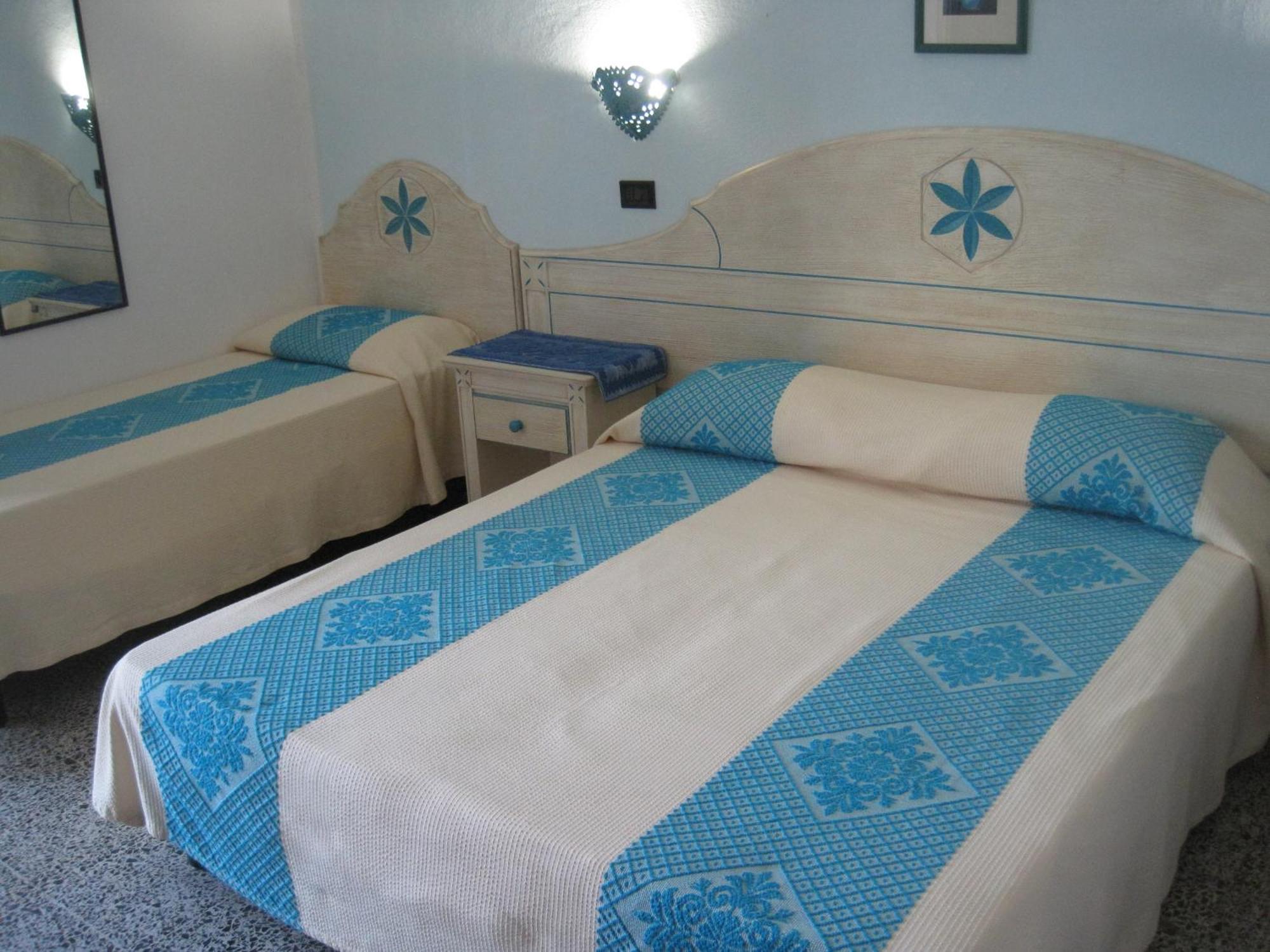 Hotel Moderno Santa Teresa Gallura Chambre photo